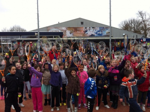 Afsluiting tennislessen middenbouw